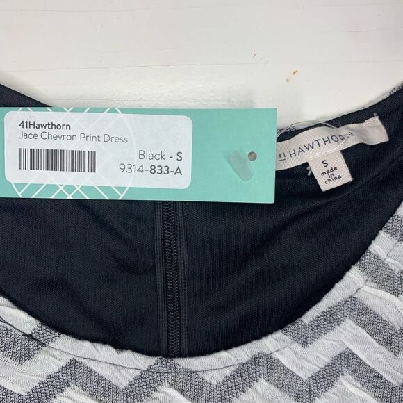 41 Hawthorn Black & White Jace Chevron Print Dress - Picture 3 of 7